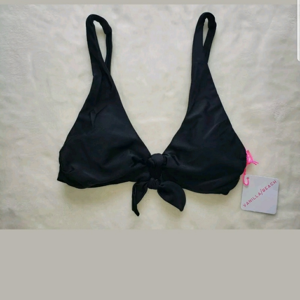 Vanilla/beach Woman's bikini Top M